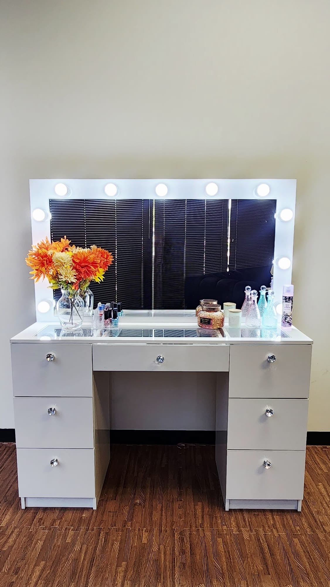 Makeup Vanity Desk with LED Mirror, Bluetooth Speaker, 7 Drawers, Jewelry Divider, Glass Top & Power Outlet