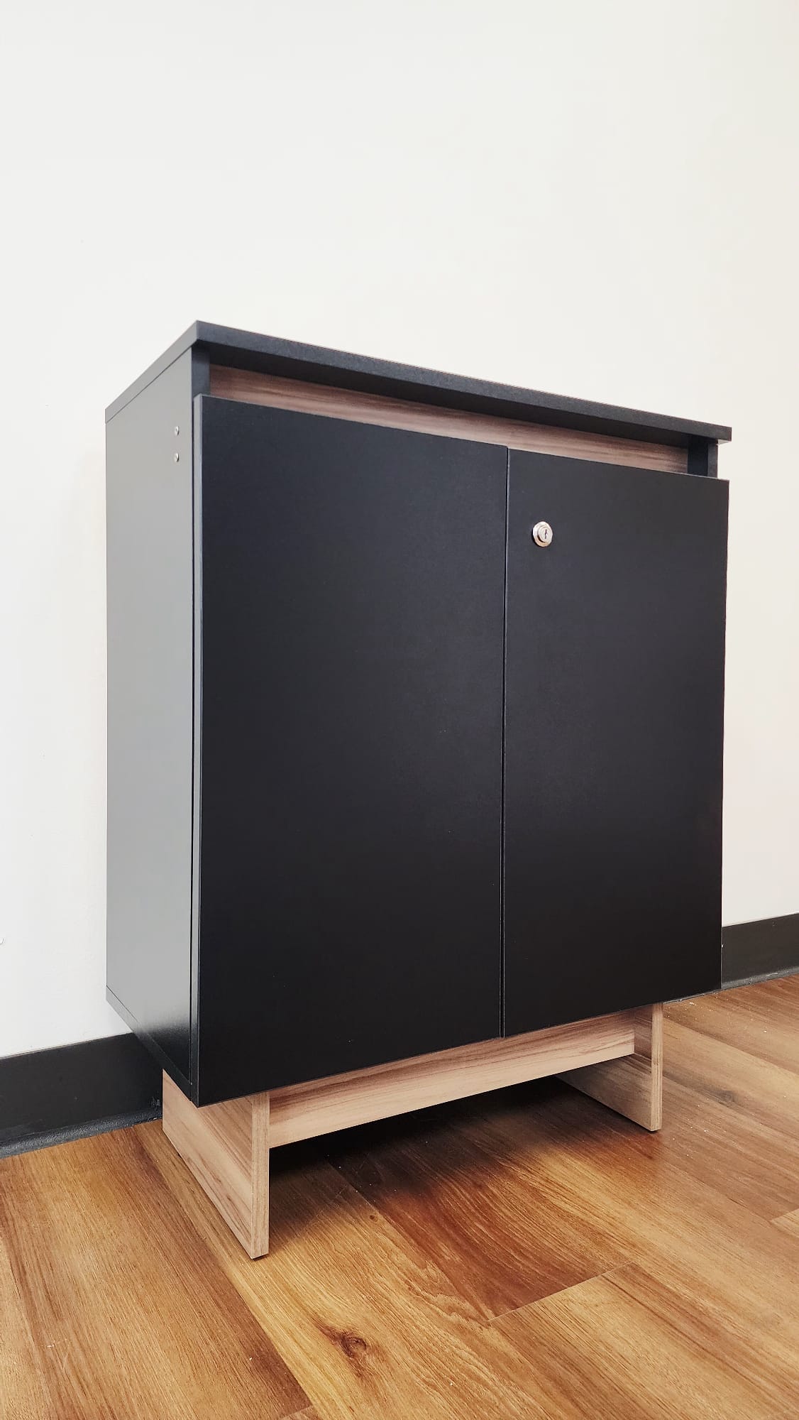 Sinatra Cabinet