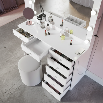 The Manhattan Vanity🌟