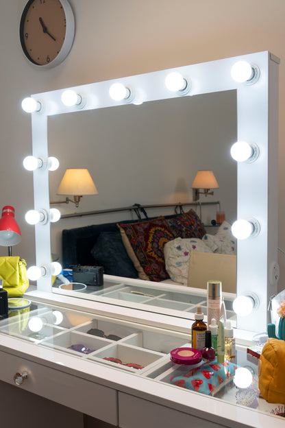 Irwing Makeup Vanity: Maximum Storage, Balanced Design & Everyday Clarity